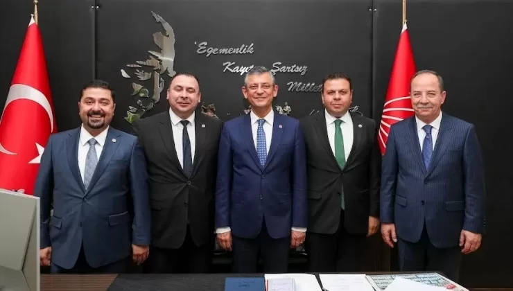 Özel’e ‘hayırlı olsun’ ziyareti