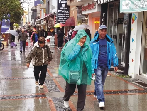 Edirne’de yağmur, Keşan’da fırtına!