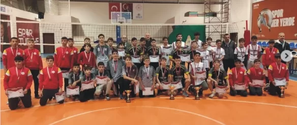Keşan Yenimuhacir Ortaokulu şampiyon