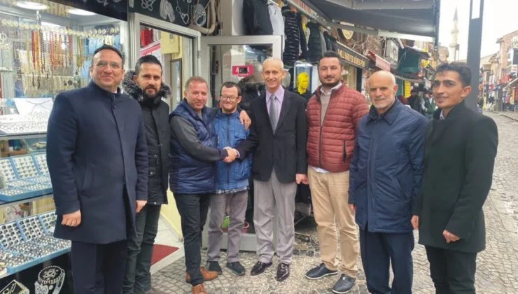 Saadet sürpriz peşinde
