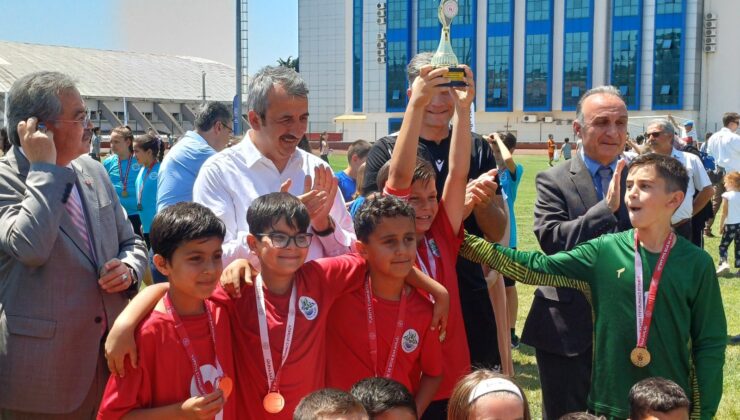 Mahalle liginde renkli final!