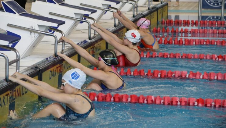 Olimpik Havuz’da 466 yıldız kulaç