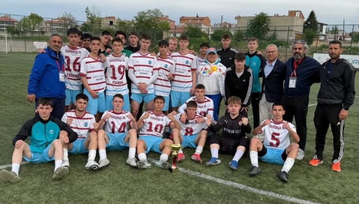 U17’de şampiyon Şükrüpaşa