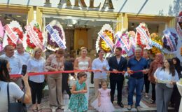 ‘Parla’ kapılarını açtı!