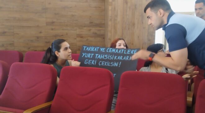 Meclis’te ‘pankart’ krizi!