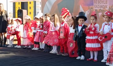 Hasan Ali Yücel’de ‘Cumhuriyet’ coşkusu!