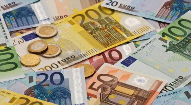 Komşuda asgari ücret 1213 leva