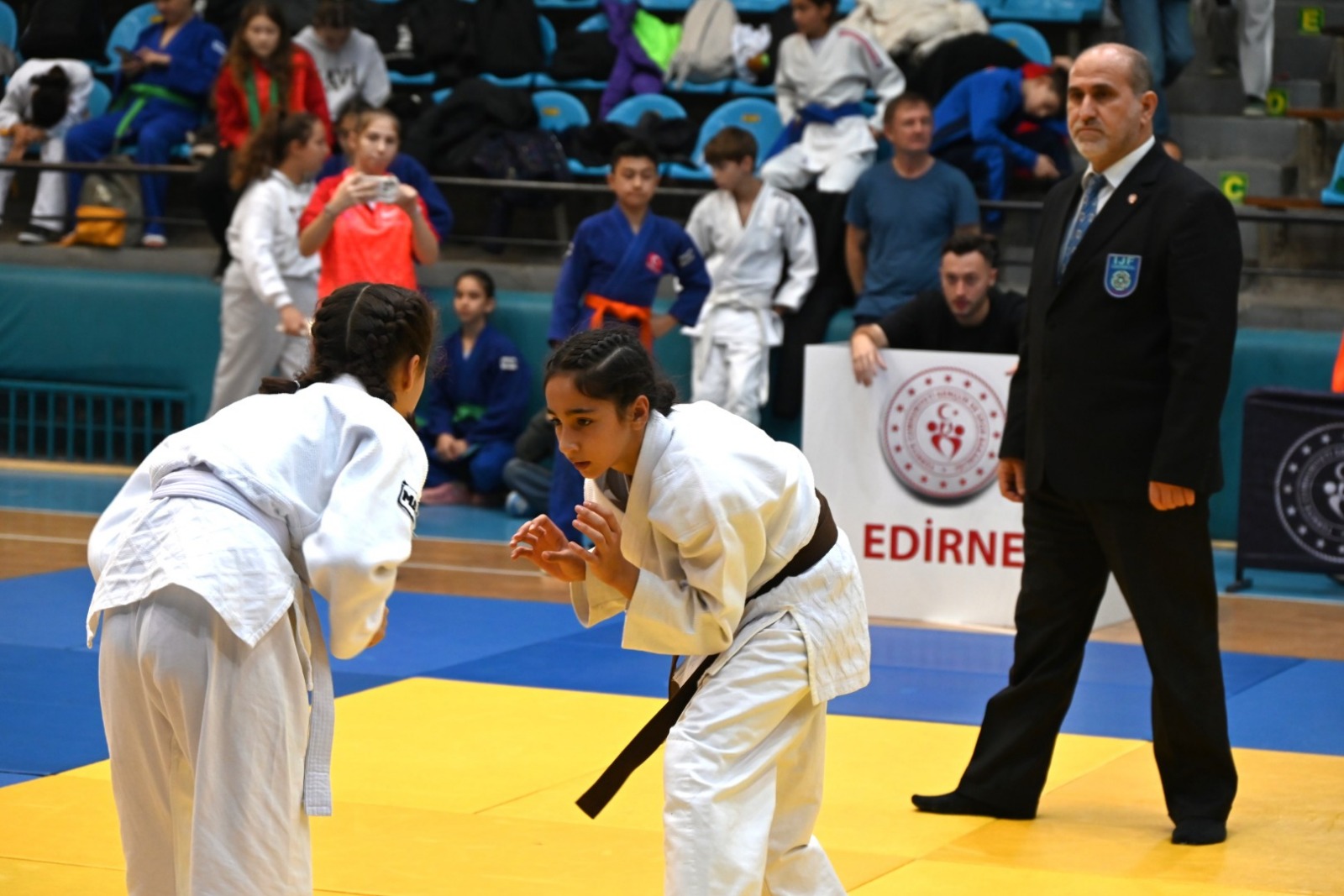 Geçerli görselin alternatif metni yok. Dosya adı: judo.jpg