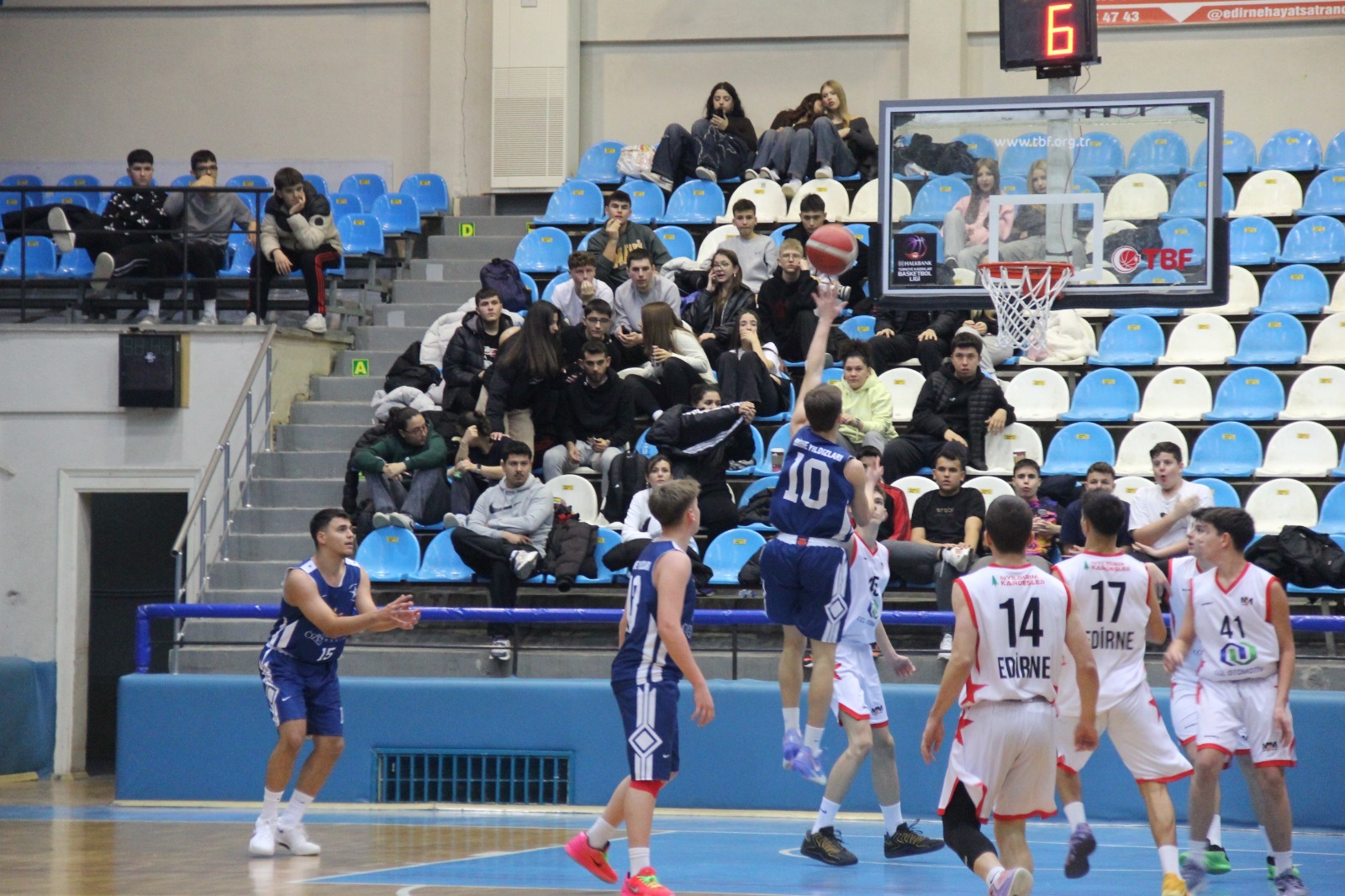 Geçerli görselin alternatif metni yok. Dosya adı: U16-Erkekler-Basketbol.jpg