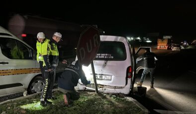 Kaza yapan minibüste 20 kaçak göçmen!