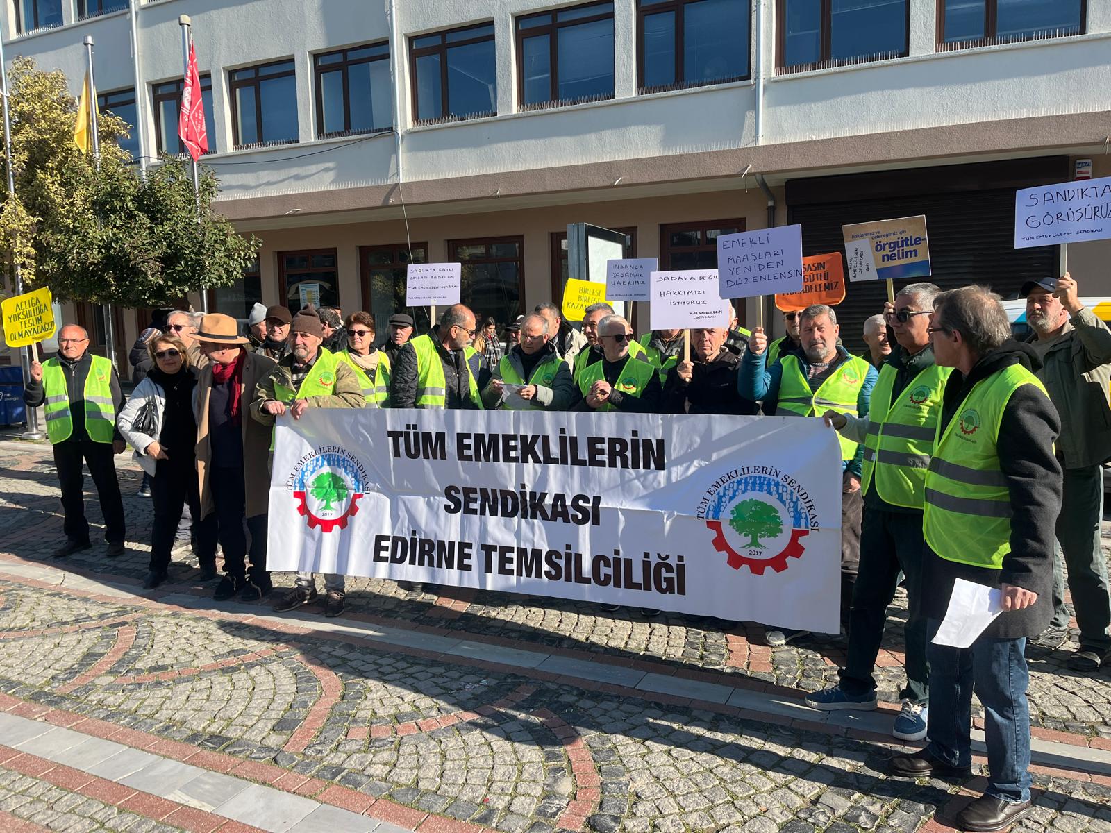 Geçerli görselin alternatif metni yok. Dosya adı: WhatsApp-Image-2025-12-15-at-16.22.11.jpeg