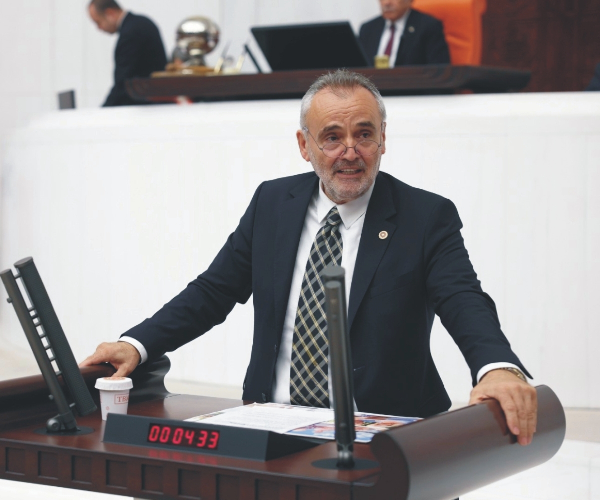 Geçerli görselin alternatif metni yok. Dosya adı: akalin.jpg