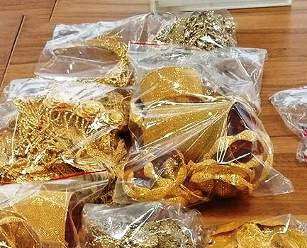 Geçerli görselin alternatif metni yok. Dosya adı: altin.jpg