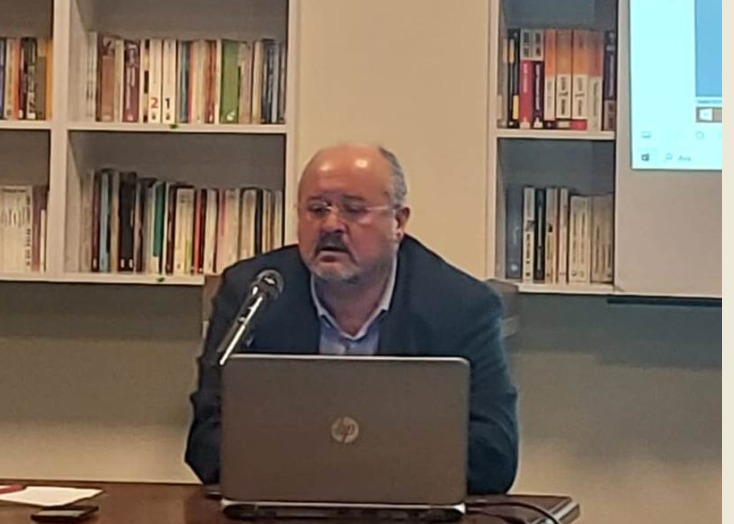 Geçerli görselin alternatif metni yok. Dosya adı: bulent-kacar.jpeg