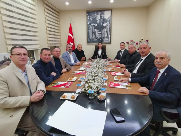 Geçerli görselin alternatif metni yok. Dosya adı: chp.jpg