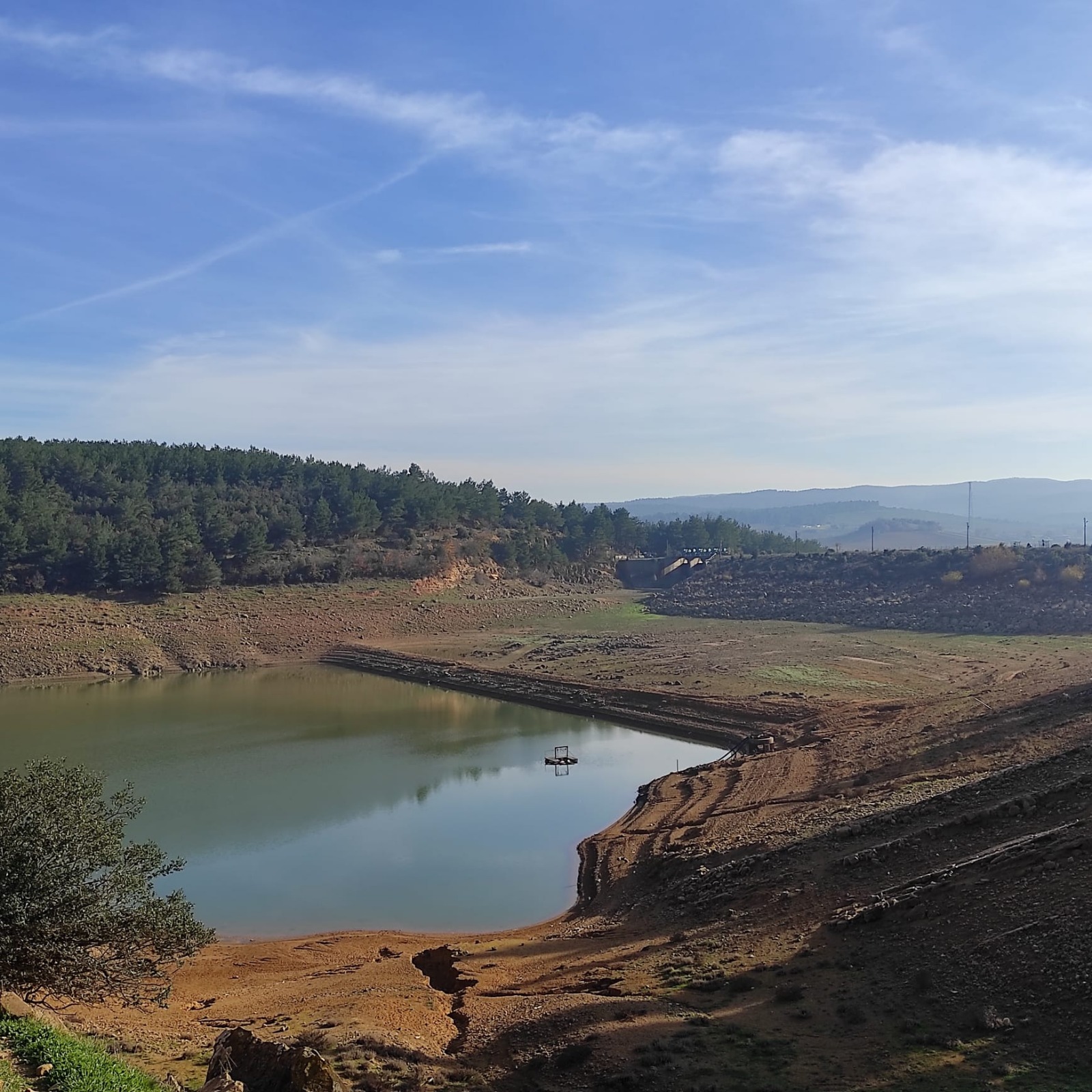 Geçerli görselin alternatif metni yok. Dosya adı: kadikoy-baraji.jpg