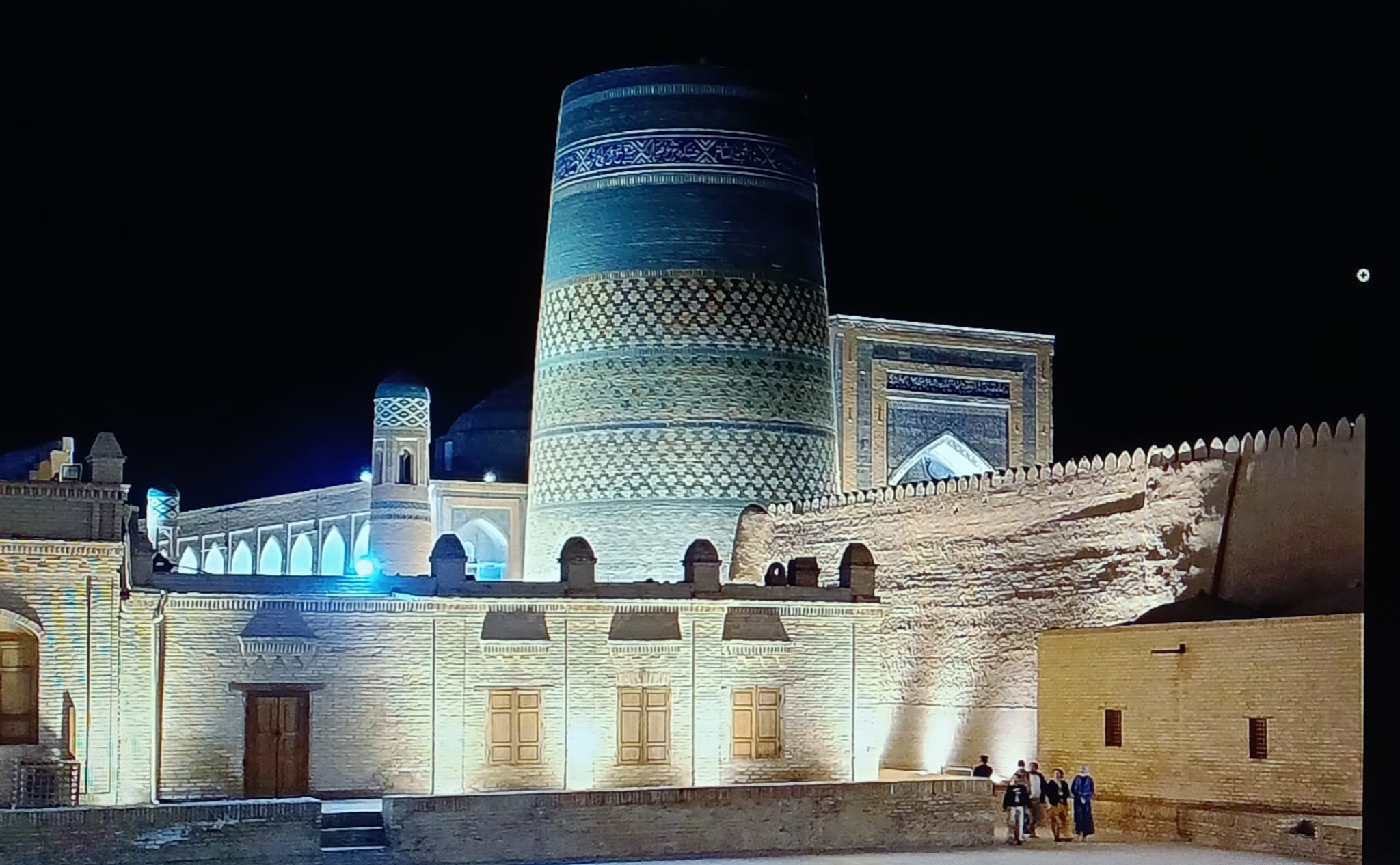 Geçerli görselin alternatif metni yok. Dosya adı: patron-6.jpg