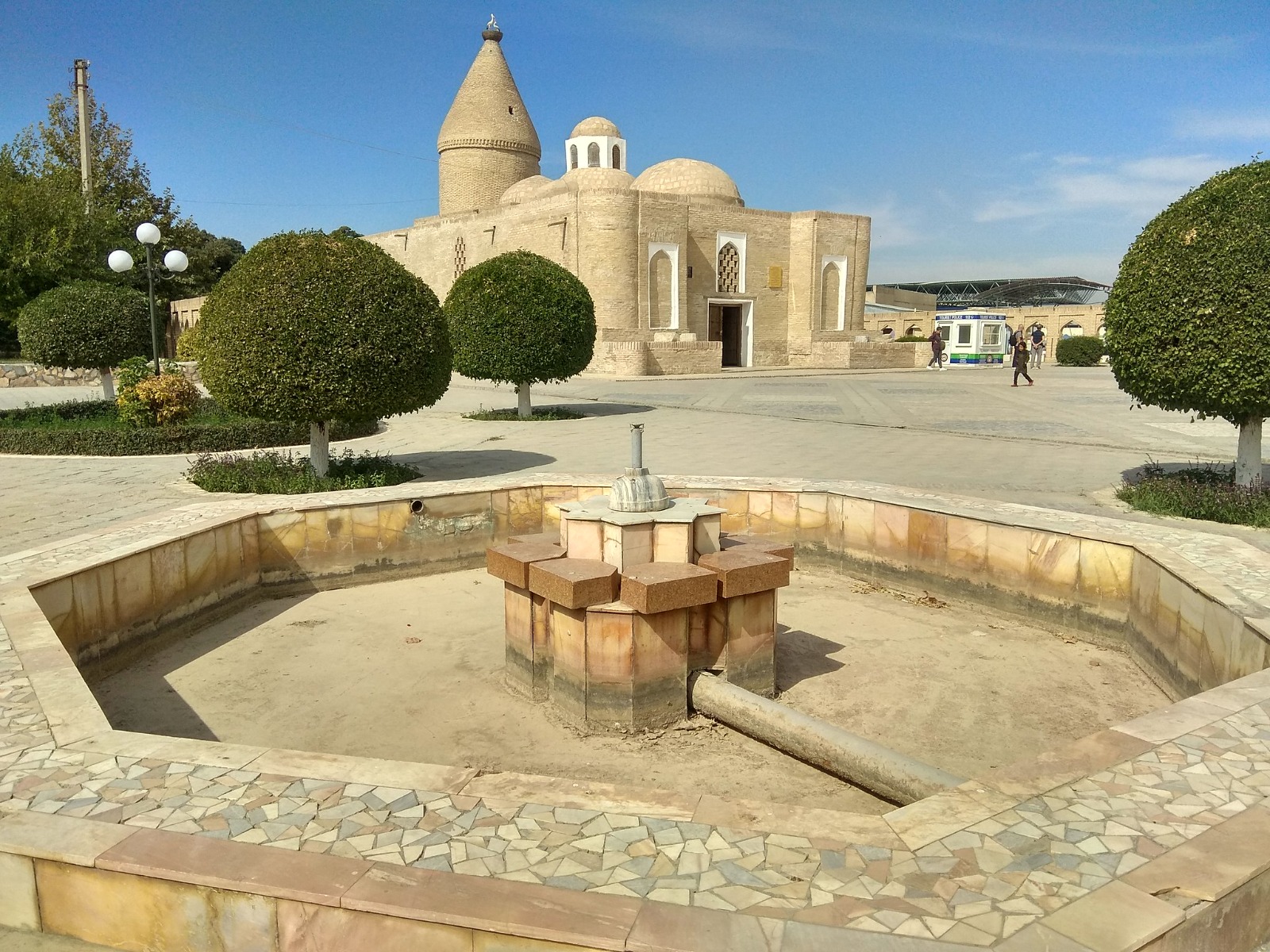 Geçerli görselin alternatif metni yok. Dosya adı: patron.jpg