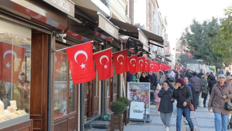 Saraçlar kırmızı-beyaz!