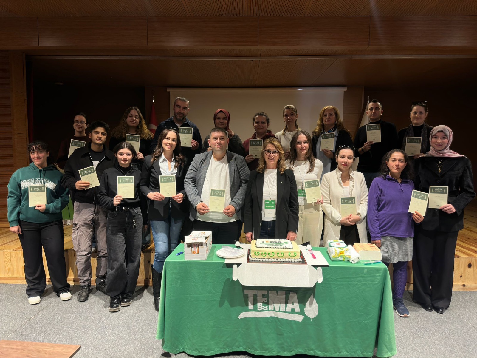 Geçerli görselin alternatif metni yok. Dosya adı: tema-3.jpg