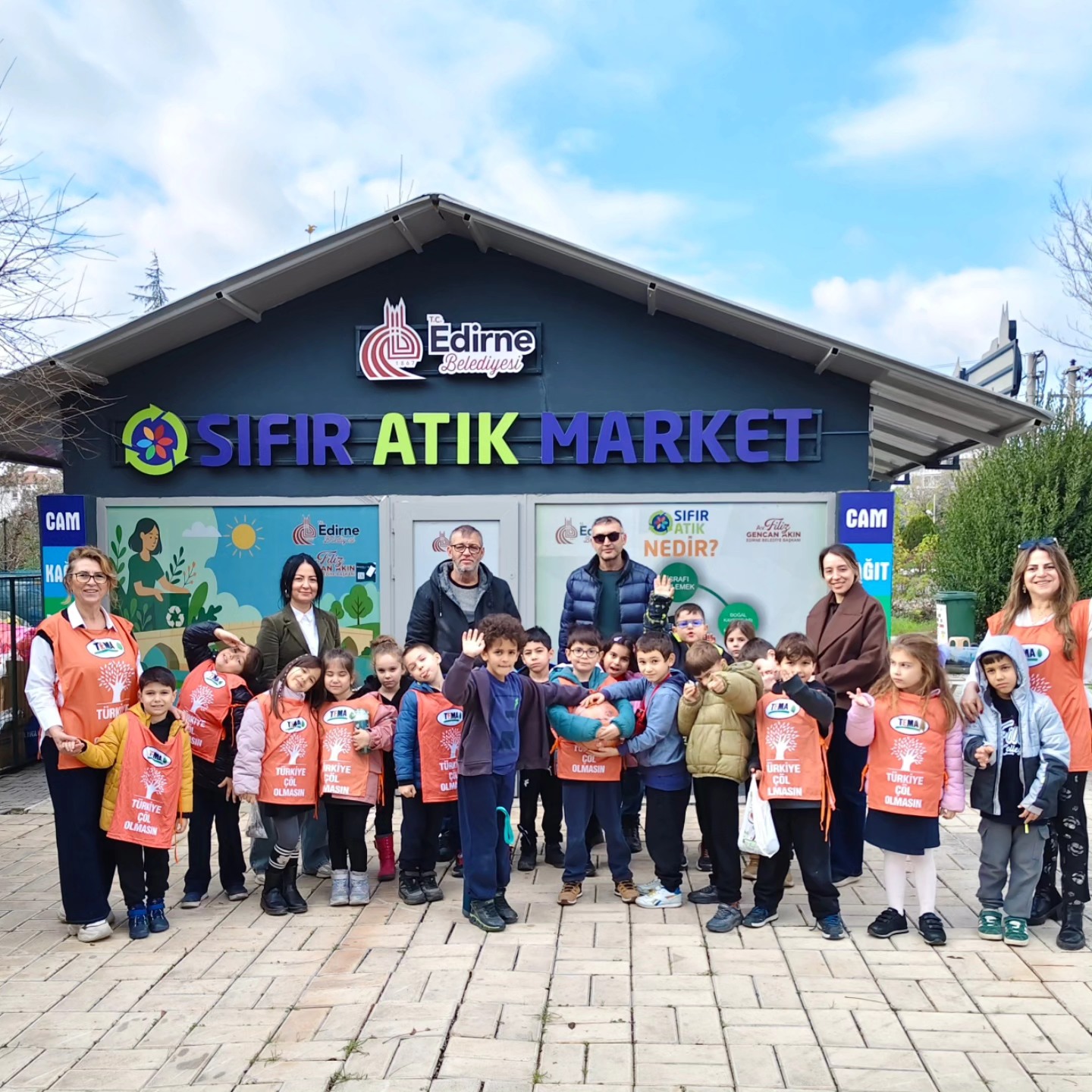 Geçerli görselin alternatif metni yok. Dosya adı: tema1.jpg