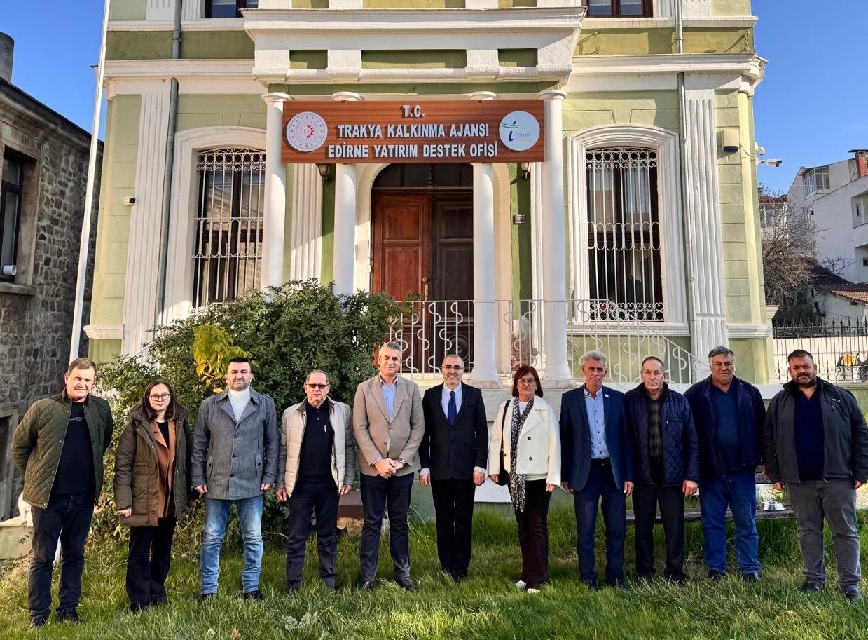 Geçerli görselin alternatif metni yok. Dosya adı: tka-bel.jpg