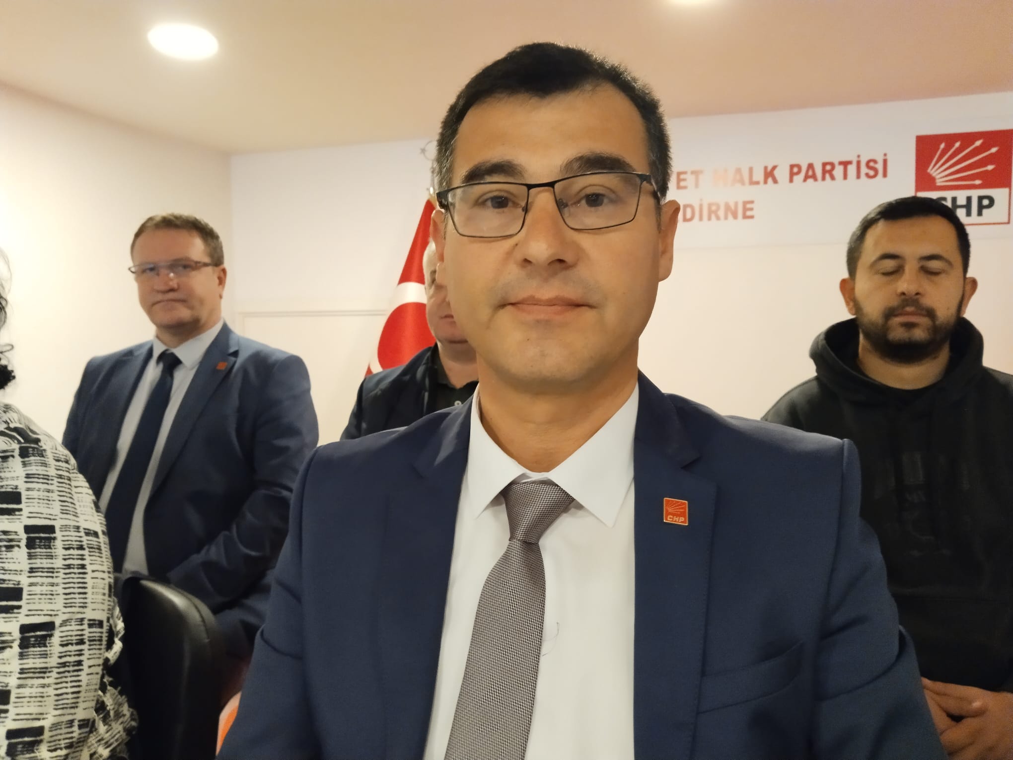 Geçerli görselin alternatif metni yok. Dosya adı: volkan-akgungor1.jpg