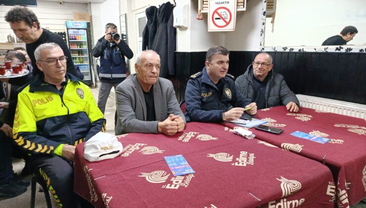 Ayhan, Kaleiçi sakinleriyle buluştu