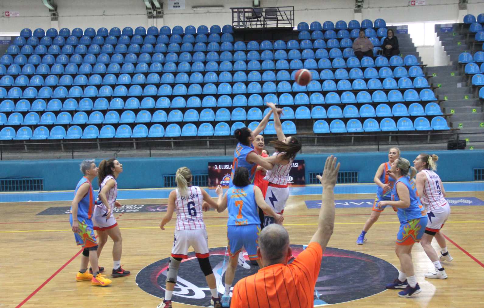 Geçerli görselin alternatif metni yok. Dosya adı: basket-2.jpg