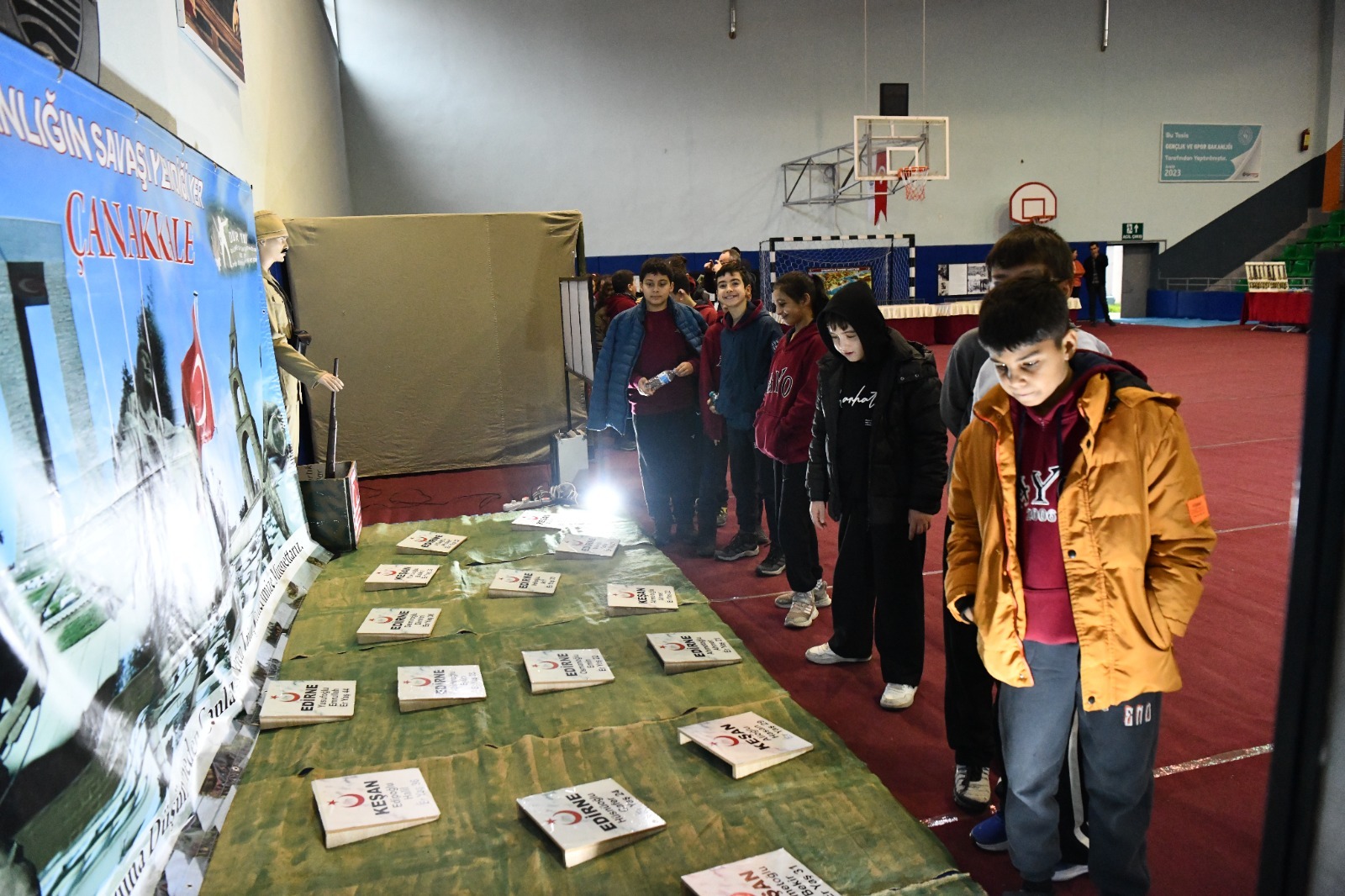 Geçerli görselin alternatif metni yok. Dosya adı: canakkale-muze1.jpg