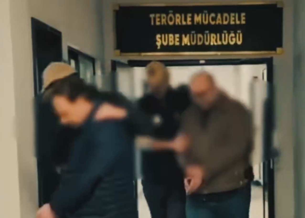 Geçerli görselin alternatif metni yok. Dosya adı: feto1-1.jpg