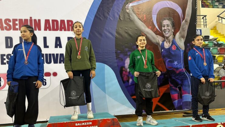 Minderin tozunu attılar!