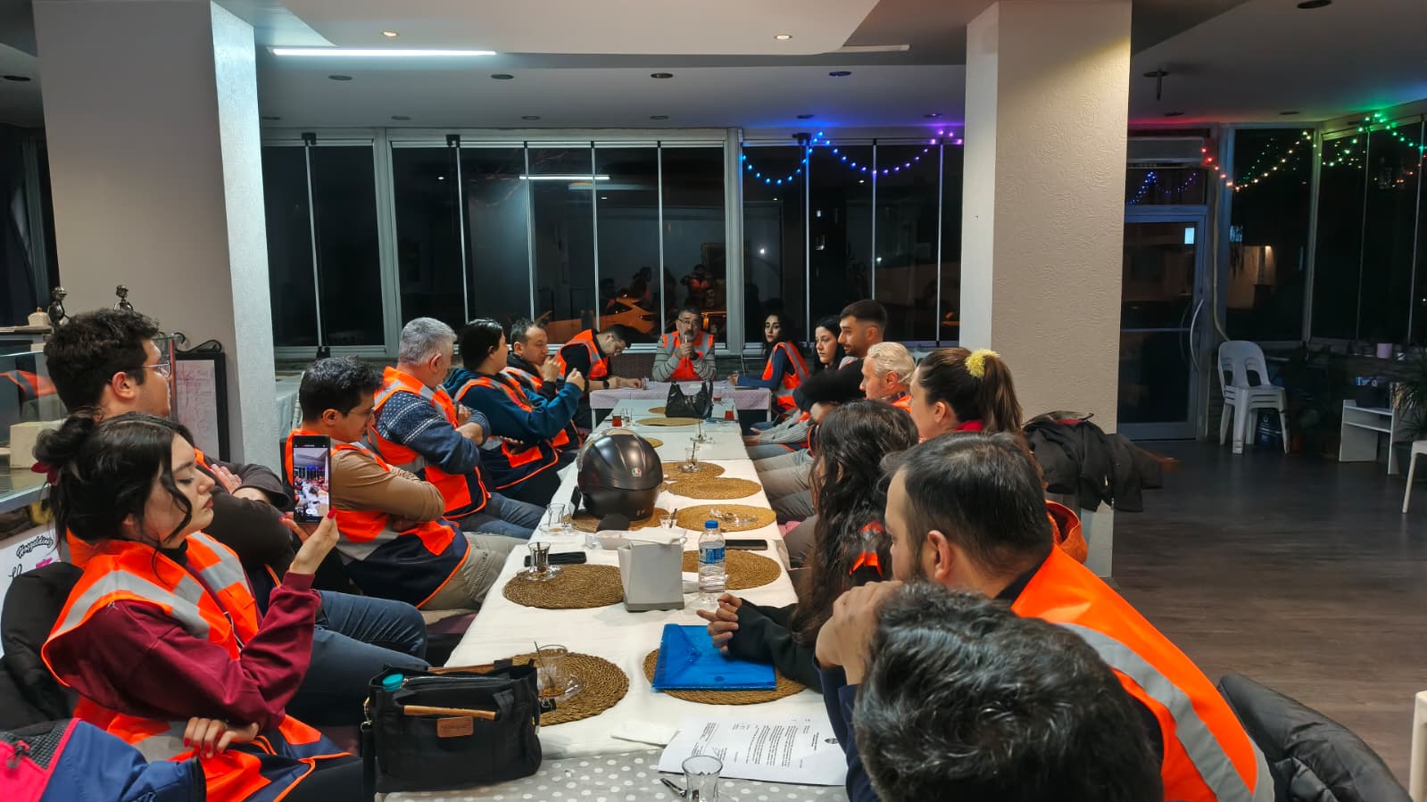 Geçerli görselin alternatif metni yok. Dosya adı: sar223.jpg