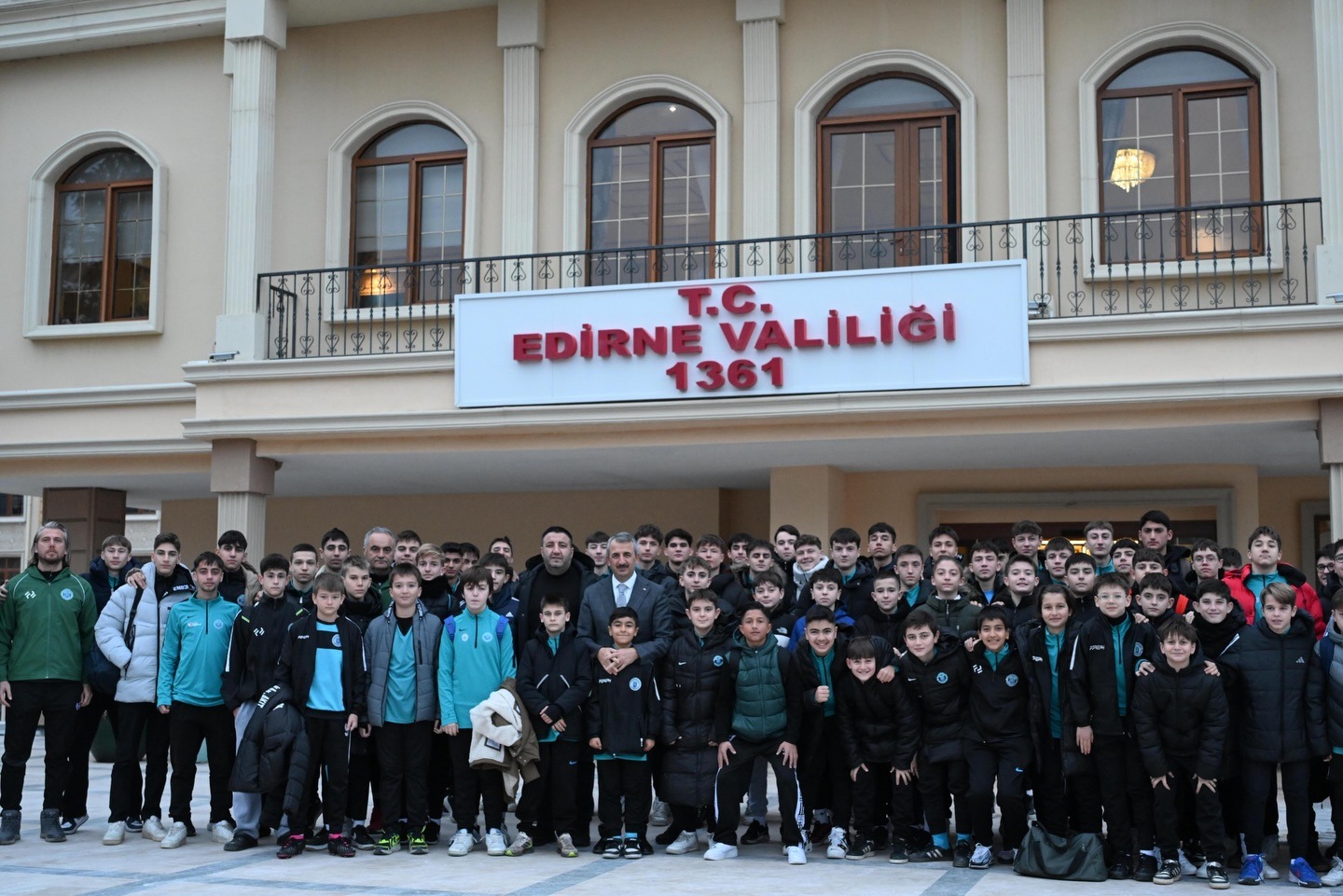 Geçerli görselin alternatif metni yok. Dosya adı: sukrupasa-okulu.jpg