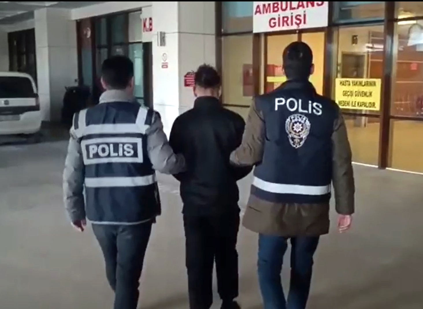 Geçerli görselin alternatif metni yok. Dosya adı: yakalama.jpg