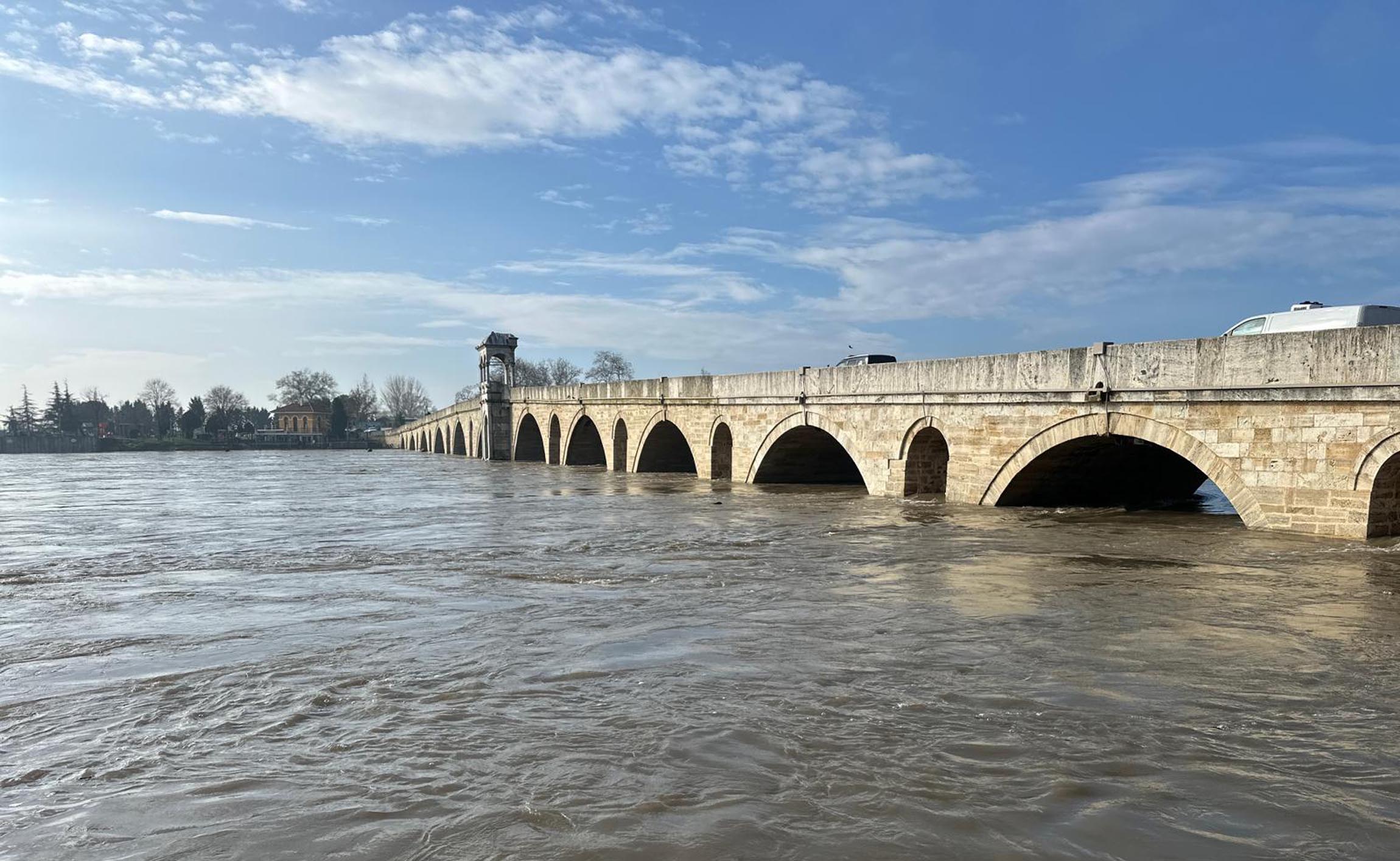 Geçerli görselin alternatif metni yok. Dosya adı: 1-2.jpg