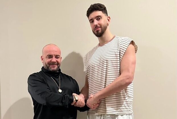 Özünlü’den Alperen’e ‘kispetli’ davet!