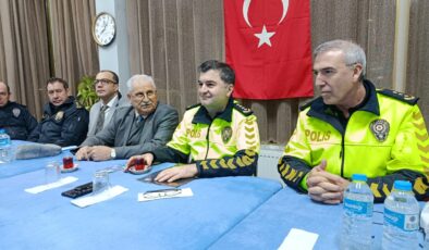 Ayhan, Talatpaşa sakinleriyle buluştu