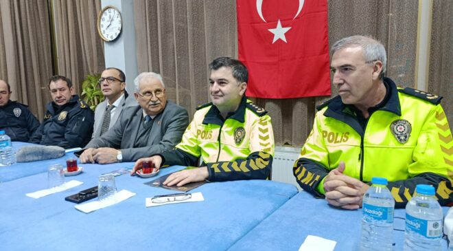 Ayhan, Talatpaşa sakinleriyle buluştu