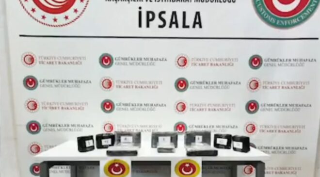 Otomobilde 44,5 milyonluk kokain!