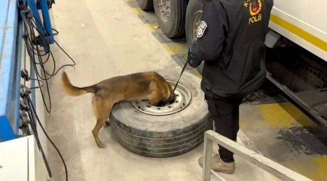 TIR stepnesinde 22 kilo uyuşturucu!