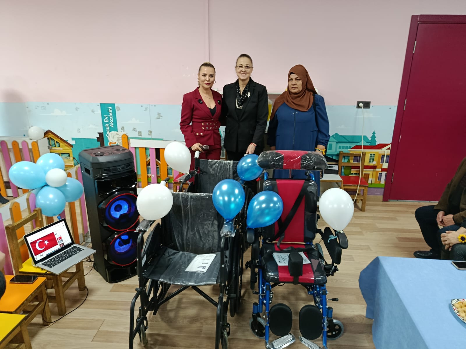 Geçerli görselin alternatif metni yok. Dosya adı: ana-okulu-badem-4.jpeg