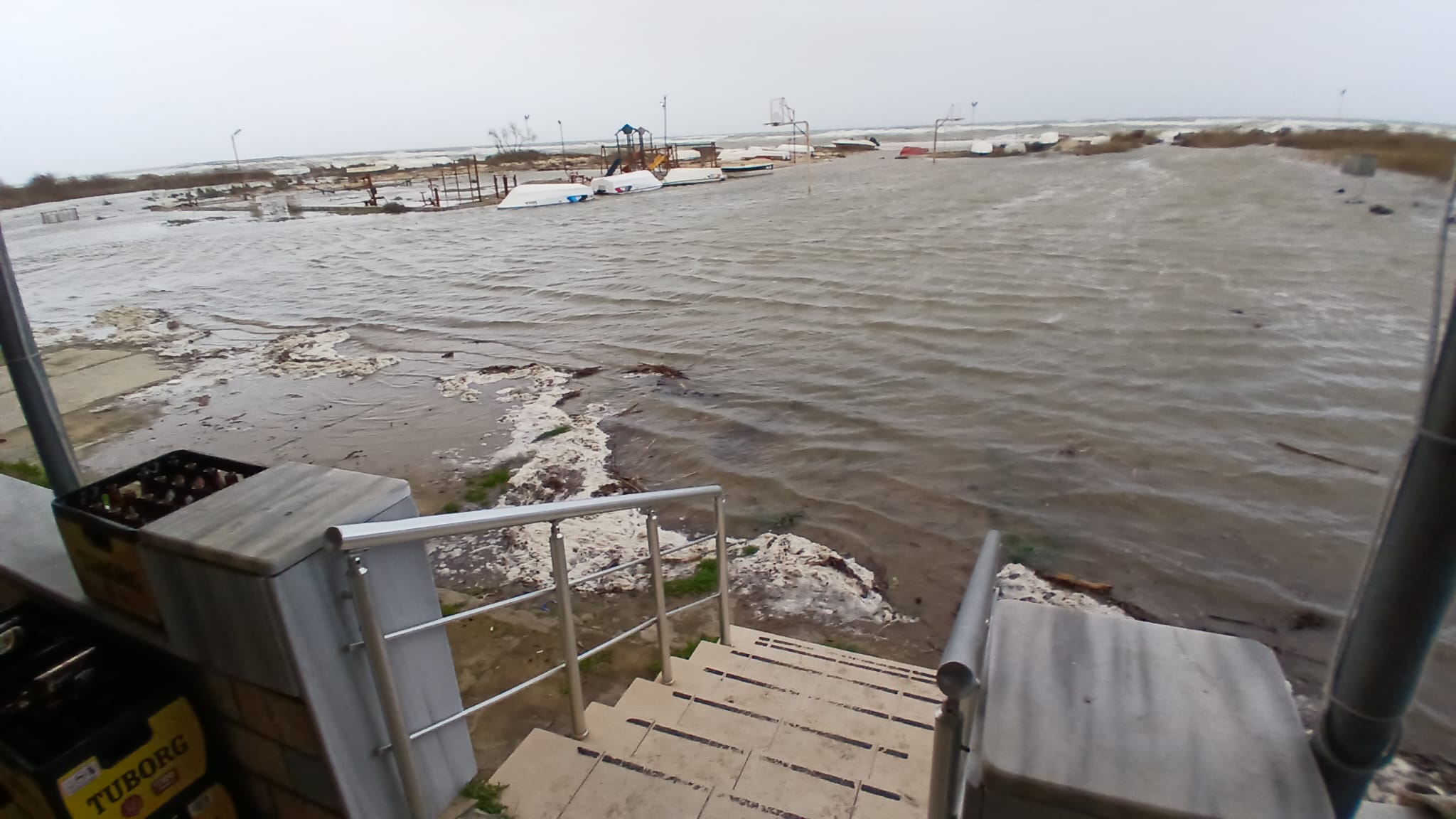 Geçerli görselin alternatif metni yok. Dosya adı: enez-sahil.jpg