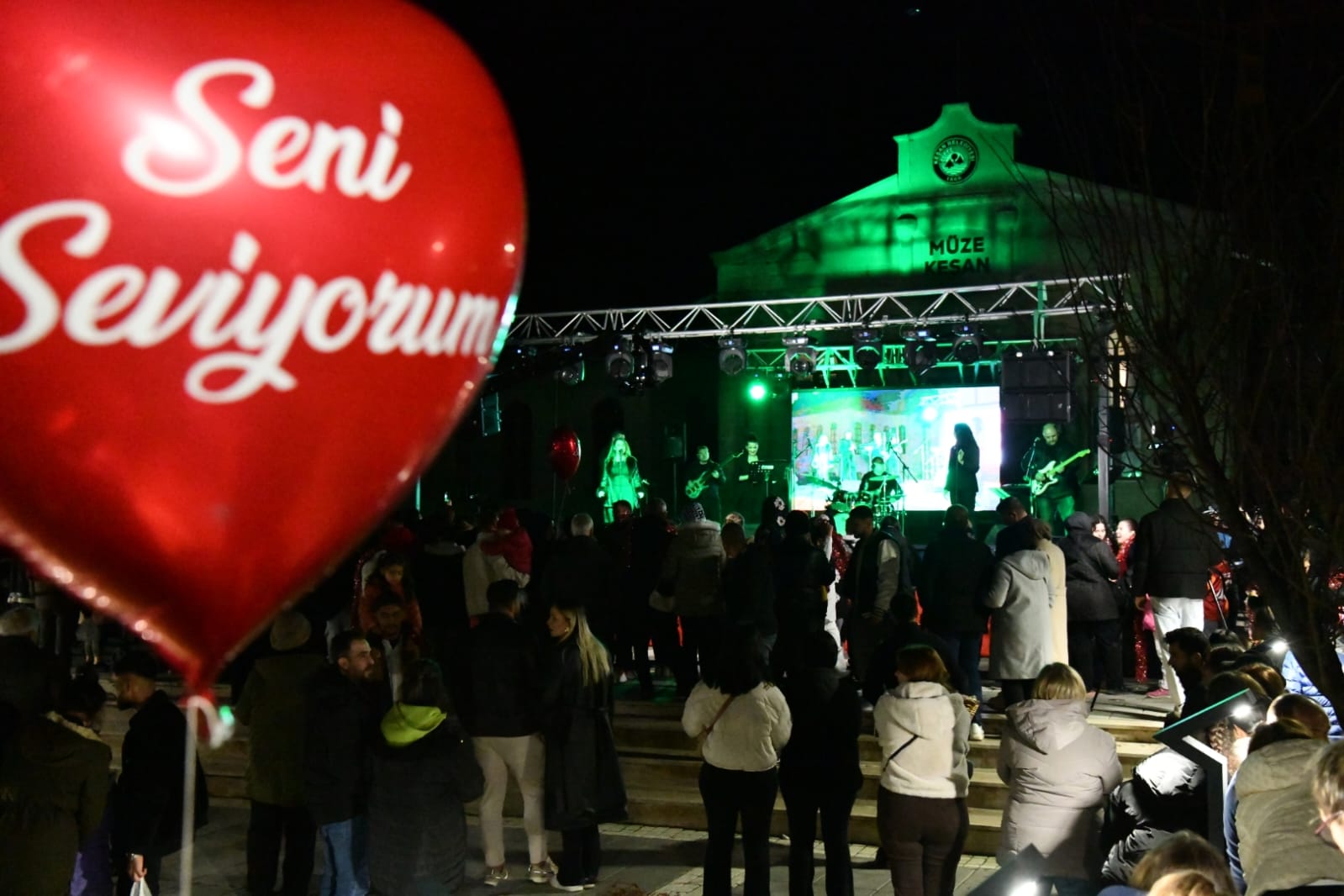 Geçerli görselin alternatif metni yok. Dosya adı: kesan-14-subat1.jpg