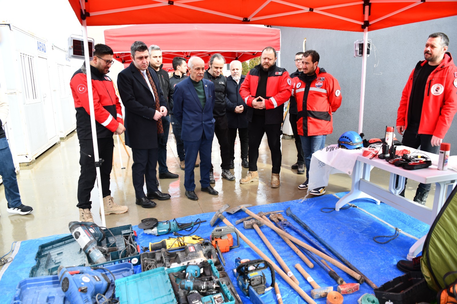 Geçerli görselin alternatif metni yok. Dosya adı: kesan-deprem.jpg