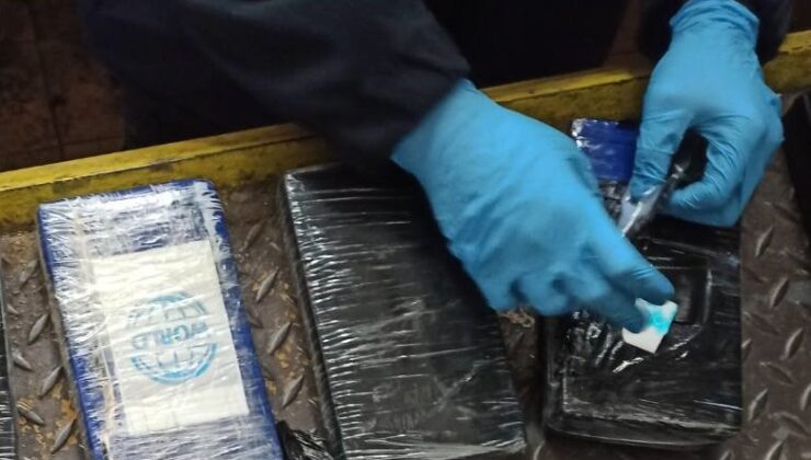 Bulgar kadın poliste kokain!