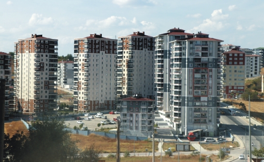 Geçerli görselin alternatif metni yok. Dosya adı: konut1.jpg