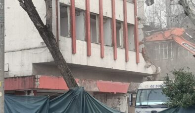 Orduevi’nin yıkımına başlandı!