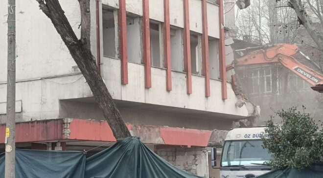 Orduevi’nin yıkımına başlandı!