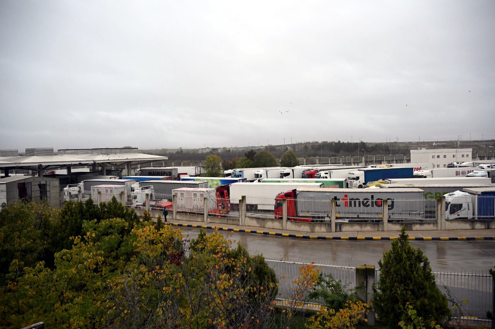 Geçerli görselin alternatif metni yok. Dosya adı: tir.jpeg